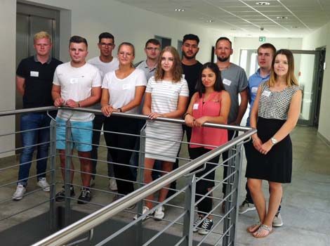 Gruppenfoto aller Azubis der Ludwig Bertram GmbH im August 2018